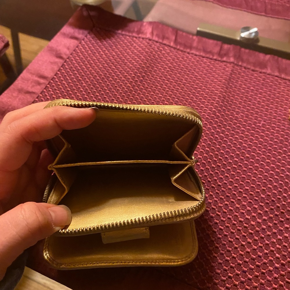 💛Fendi Wallet - Picture 2 of 4